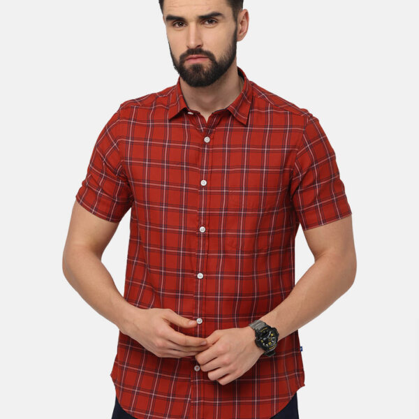 Men Maroon Classic Slim Fit Checked Casual Shirt