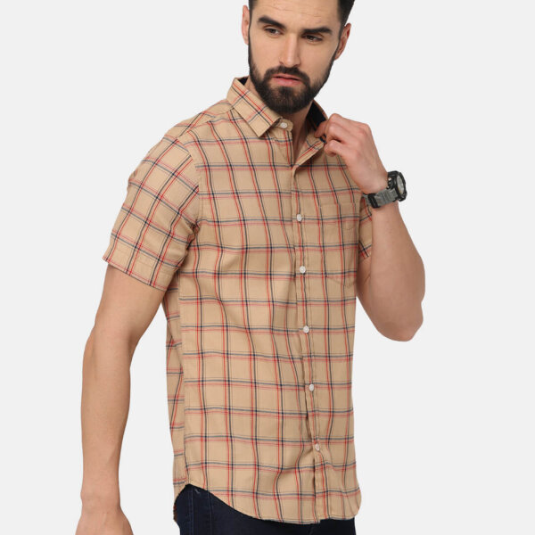 Men beige-Coloured Classic Slim Fit Checked Cotton Casual Shirt