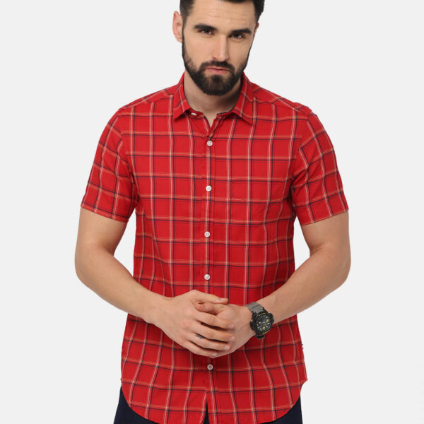 Men Red Classic Slim Fit Checked Casual Shirt